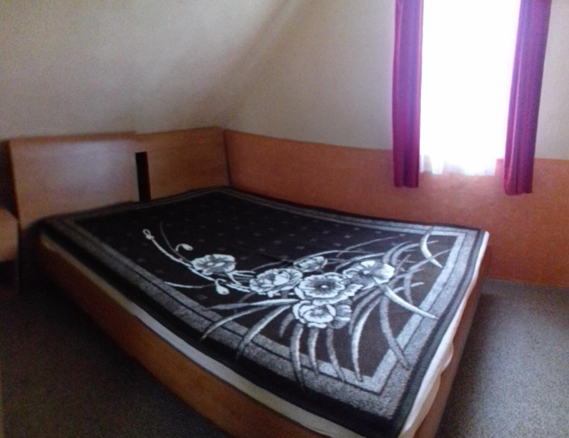 Arany Apartman Zsory Mezőkövesd Esterno foto